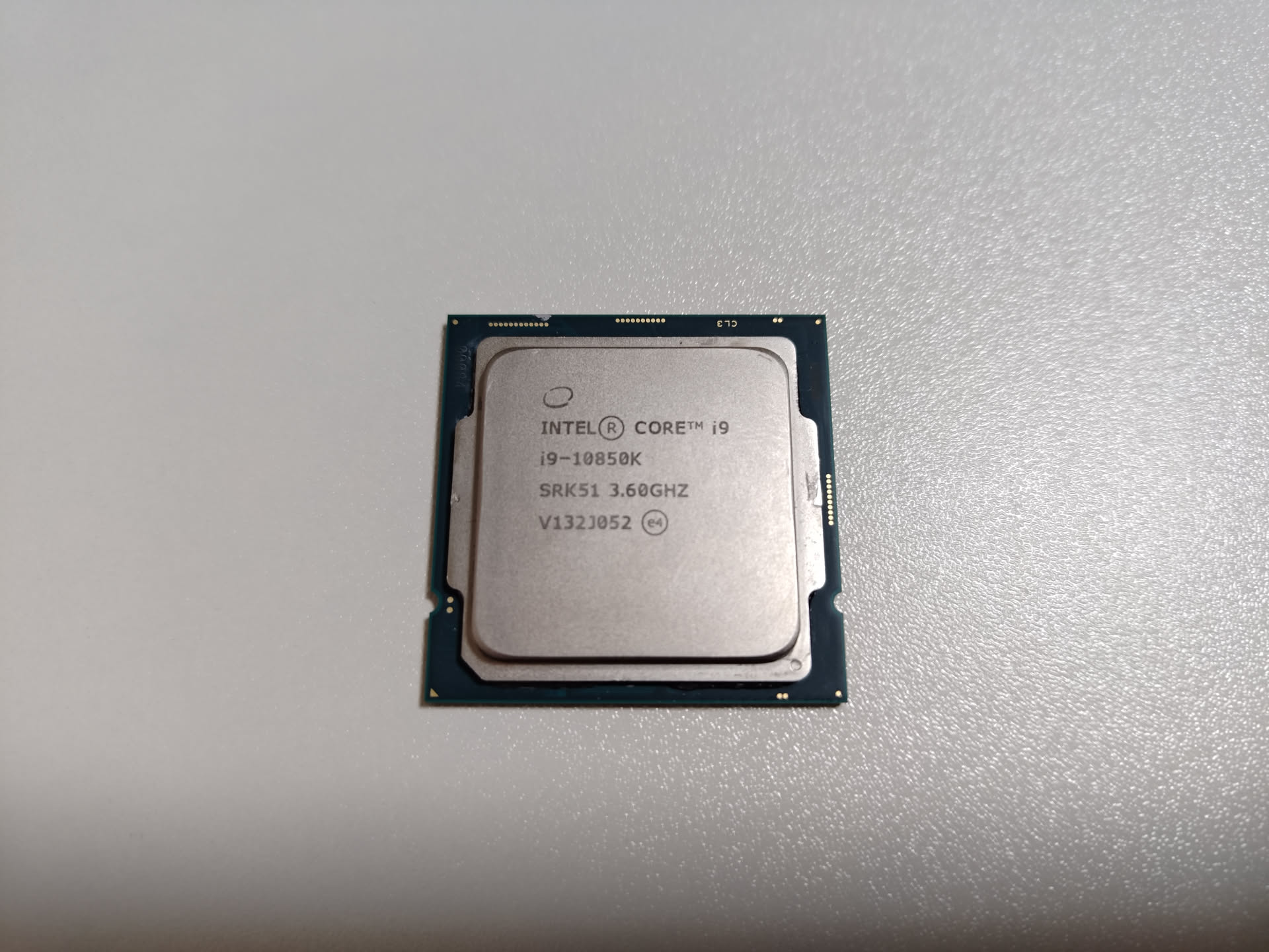 GeForce GTX 1070 Founders EditionをSLI HBする - とものーと